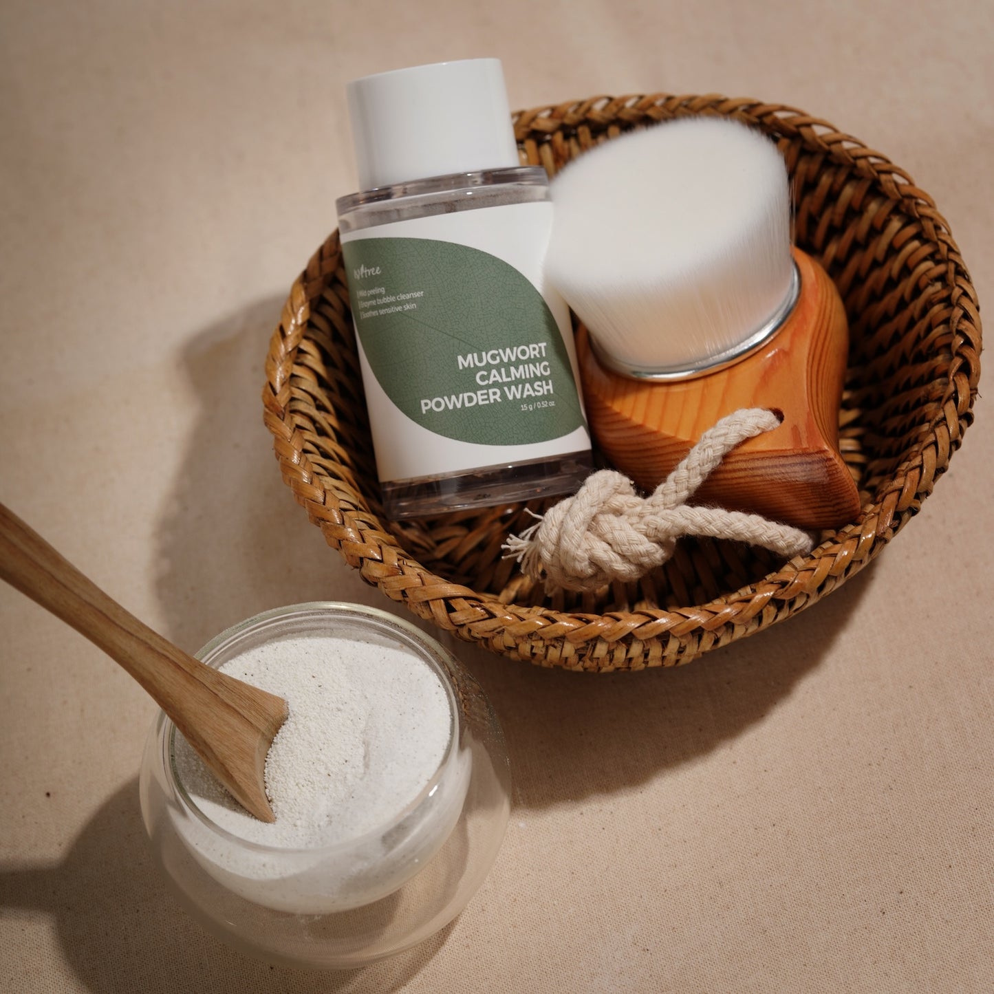 [Isntree] Mugwort Calming Powder Wash 15g